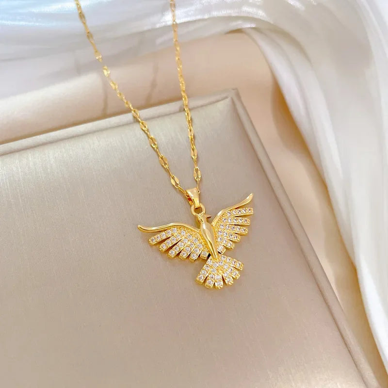 Collar con colgante de Ave Phoenix