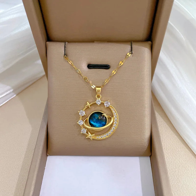 Collar con colgante de planeta